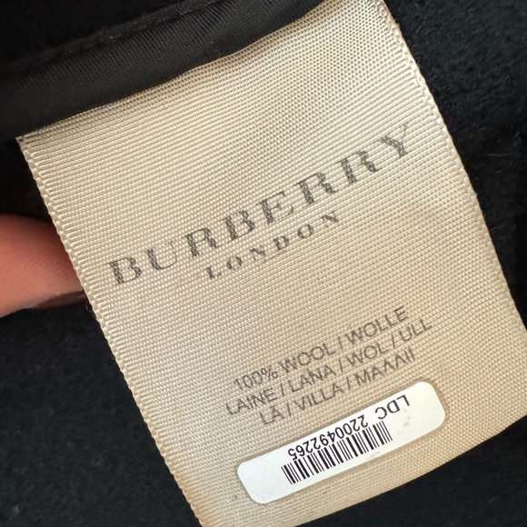 EUC Burberry black wool horn toggle coat - Picture 8 of 9